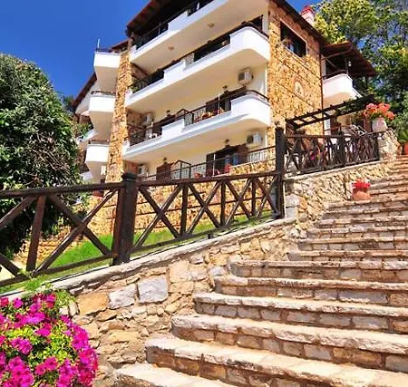 Hera Apartmanhotel