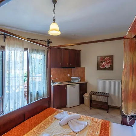 Hera Apartmanhotel *